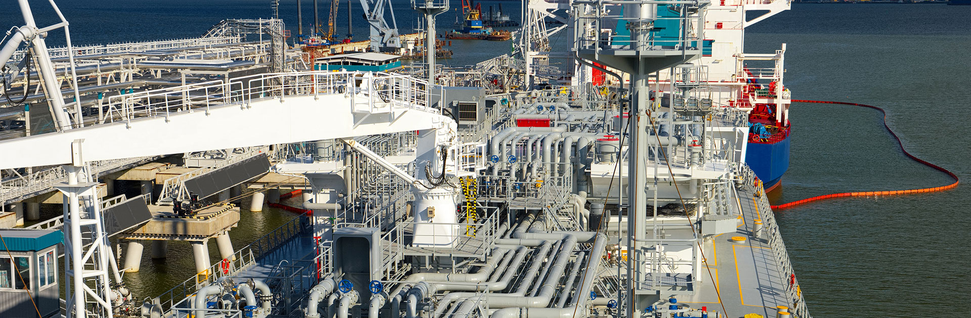 Industrial LNG terminal