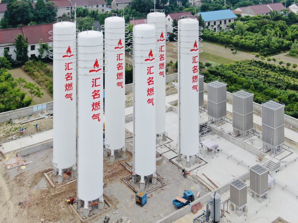 vertical cylindrical cryogenic storage tanks